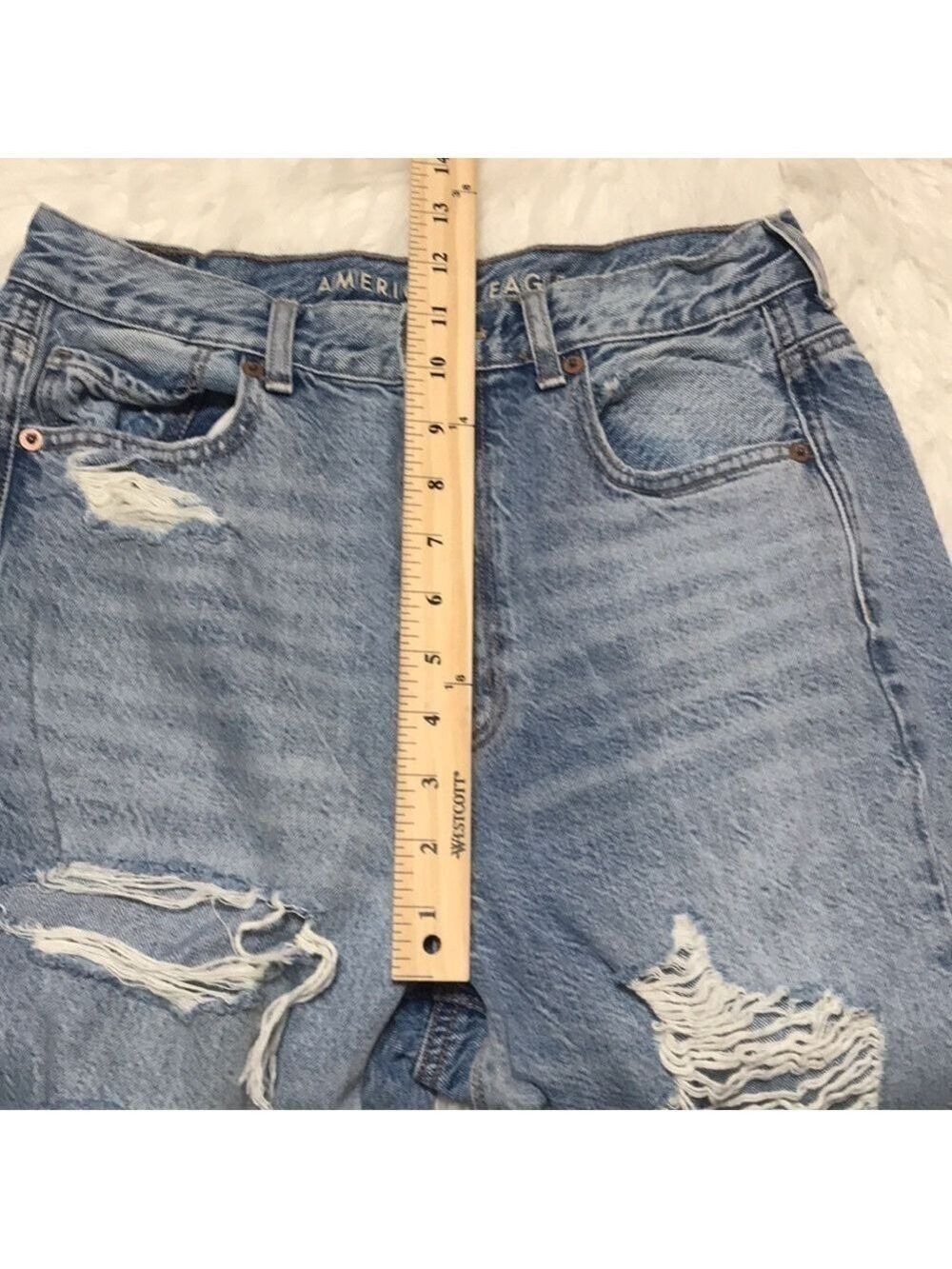 AEO HIGHEST MOM RISE RIPPED JEANS SZ 4S - Picture 4 of 12